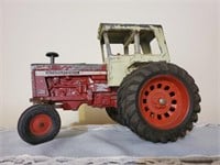 International toy tractor