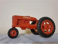 Farmall toy tractor
plastic vintage toy