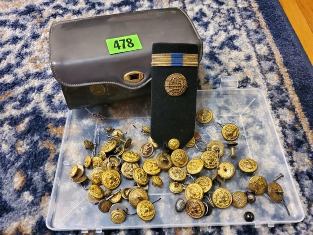 Storage case of military, assorted buttons