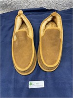 L.L. Bean Size 10 Slippers