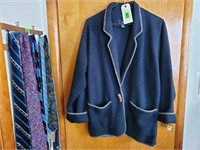 Fleece blazer
size medium