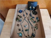 Teal & blue custume jewelry lot
necklaces,