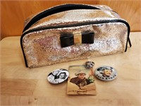 Roy Rogers ring, buttons
cosmetic bag included