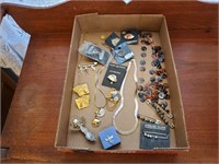 Mixed lot of new, vintage, costume jewelry