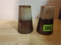Stoneware glazed shaker set