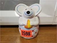 Mouse parmesean cheese shaker