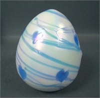 Fenton  Iridised Hanging Hearts Egg
