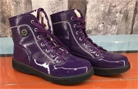 Shiny purple boots sz.41