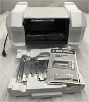 Black & Decker Toaster Oven w/ Box, Looks New,