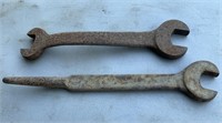 2 Rusty Vintage Wrenches 1 1/2 & 1 3/4