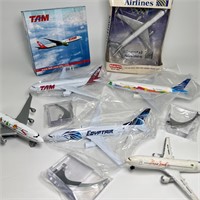 6 Die Cast Airliners 777, 747, etc - 1/400 Scale