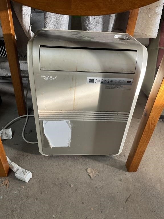 Air conditioner no attachments