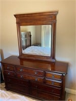 Beautiful Oak dresser and mirror