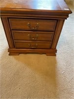 Oak night stand/ end table