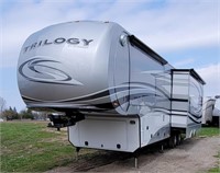 2013 FOREST RIVER TRILOGY 3600RE