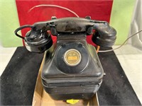 VINTAGE 1940'S WALL CRANK TELEPHONE