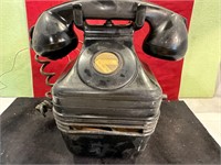 VINTAGE 1940'S WALL CRANK TELEPHONE