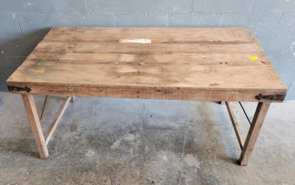 5 FT. WOODEN TABLE