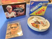 Dale Earnhardt/ playing cards, 1:64- scale 2 car