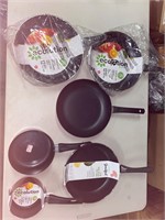 LOT OF 6 FRYING PANS