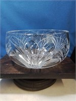 Beautiful lead crystal fruit bowl 8 Inch opening