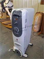 Pelonis oil filled space heater
Tested and works