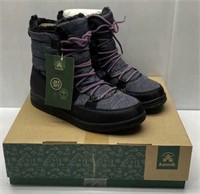 Sz 11 Ladies Kamik Boots - NEW