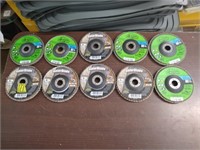 10 GATOR Assorted Flap Discs.