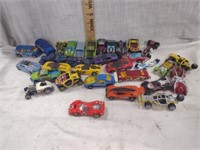 Lot of Various Size & Style Die Cast Cars/Formula1