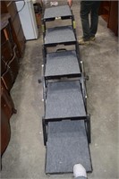 PORTABLE STAIRS