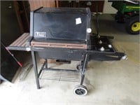 WEBER GAS GRILL W/ COVER
