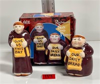 Plastic Righteous S&P Shakers