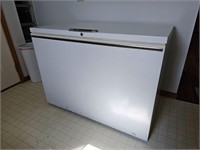 Gibson Food Freezer large chest 4X3'