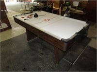 AIR HOCKEY GAME TABLE 32" X54" WORKS