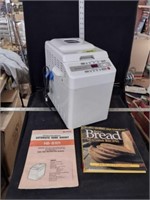Hitachi HB-8101 Bread Machine w/Bread Recipe Book