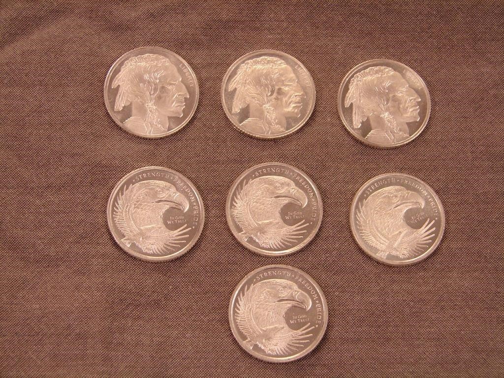 Lot of 7 UNC 10% troy oz Silver buffalo and eagles