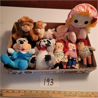 Box Lot of Stuffed Animals/Dolls
