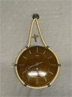 Round Wall Clock with Key