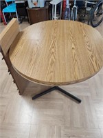 Oval Chromcraft table with leaf. 41" x 36"