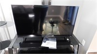 TCL Smart TV with Remote - 40"