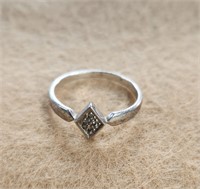 925 silver ring. Diamond shaped