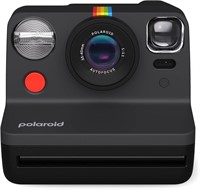 Polaroid Now 2nd Gen ( In showcase )