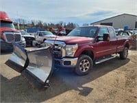 2014 Ford F250 XLT Pick Up Truck & Plow