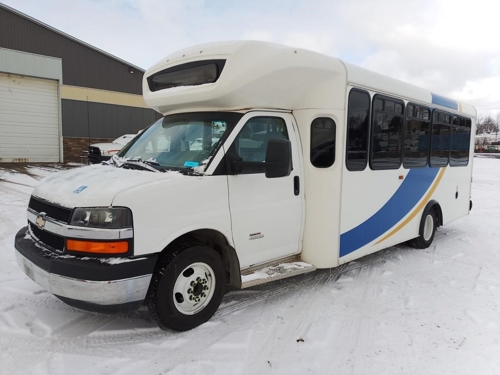 2014 Chevrolet 4500 (10) Passenger Mobility Bus