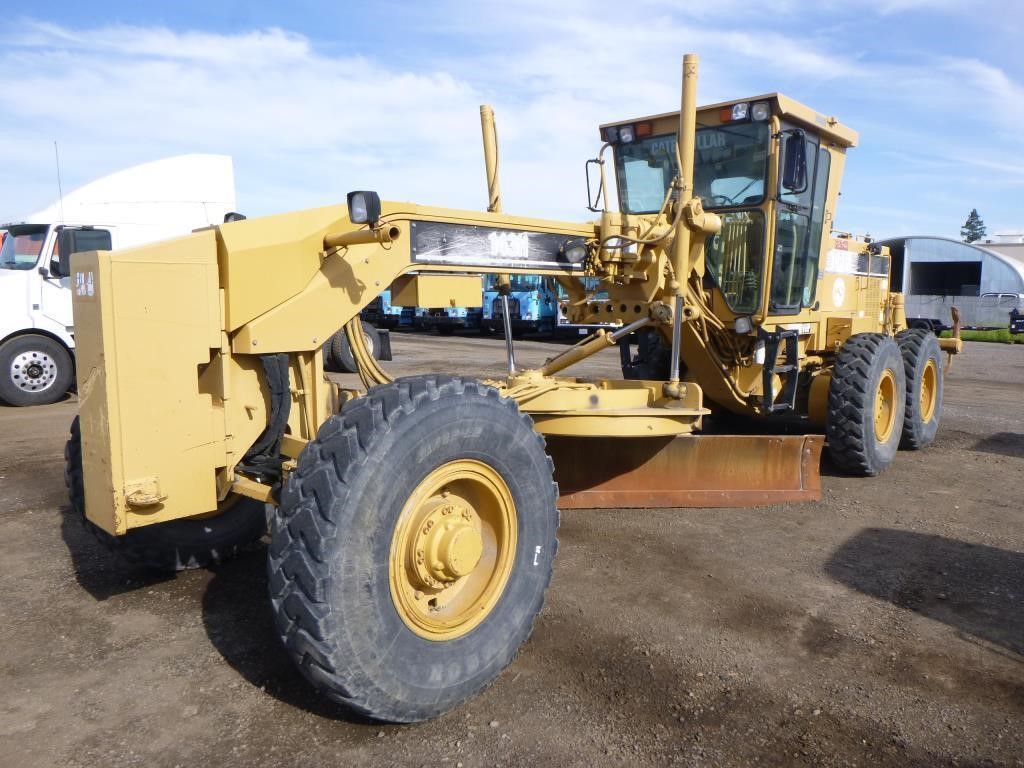 2000 Caterpillar 143H Motor Grader