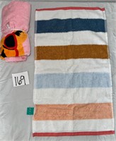 Beach Towel & Pillowfort Striped Hand Towel