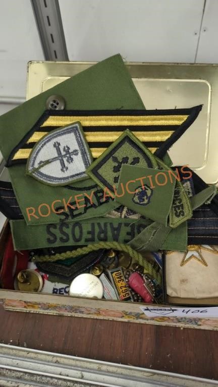 Vintage military patches, metals pins