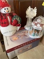 Christmas decorations 4 boxes