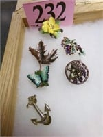 6PC BROOCHES