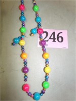 BRIGHT NECKLACE W/ MATCHING EARRINGS